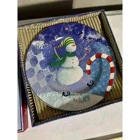 Oneida Snow Pals-Set of 4 Stoneware Salad/Dessert Plates-In Box - Picture 3 of 6